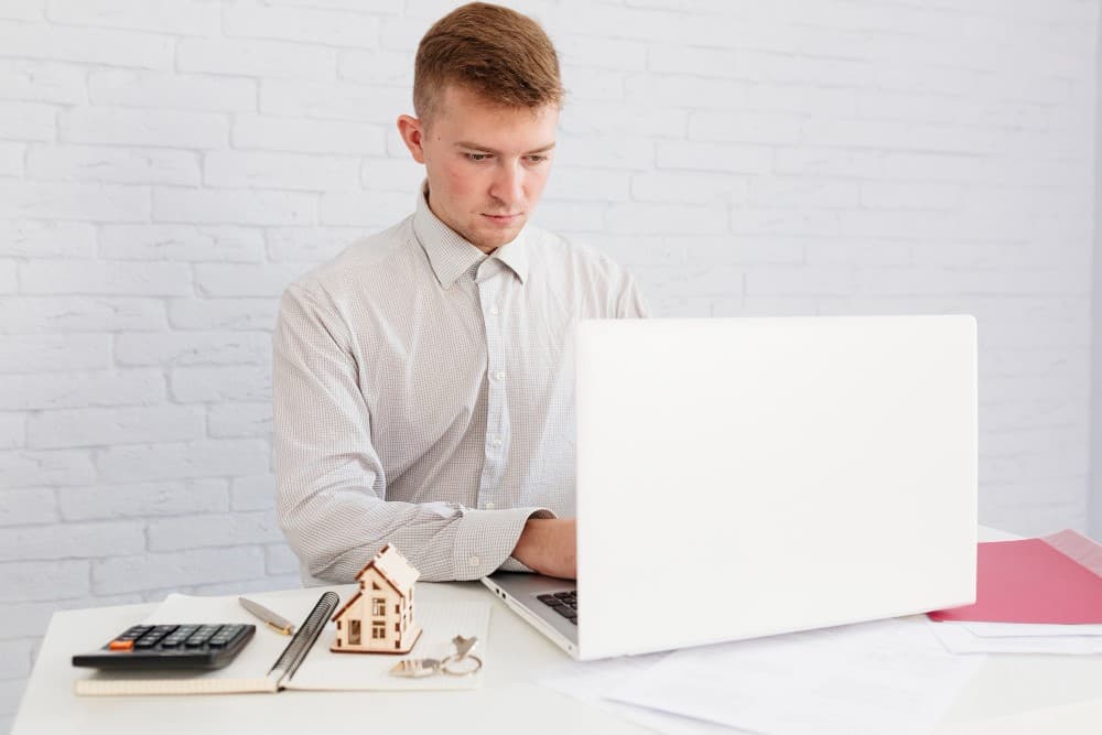 Real Estate Agent Daily Schedule: 7 Things to Keep in Mind